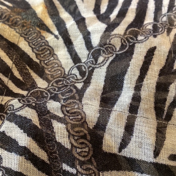 Zebra and Chain Print Lightweight Scarf or Wrap OS - Picture 7 of 7